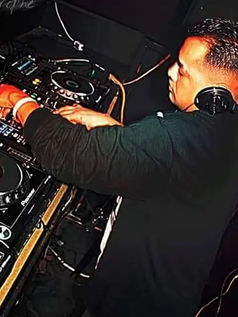 MexicA-Neuro on OnlyFans