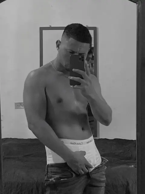 Efrain Castro on OnlyFans