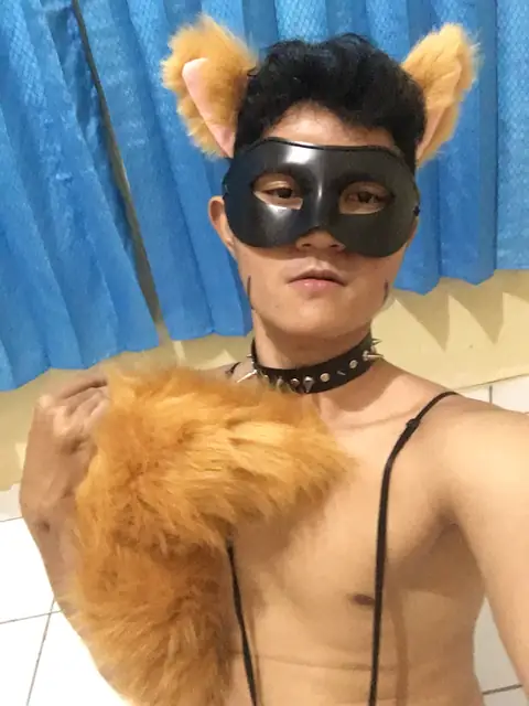 Fox Shier on OnlyFans