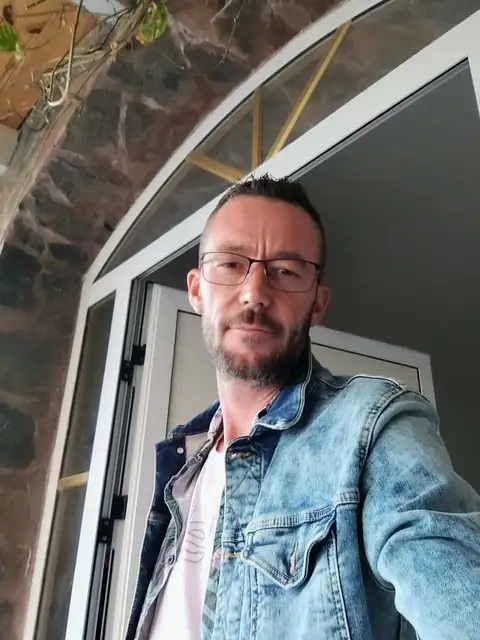 Mozzbear productions. on OnlyFans