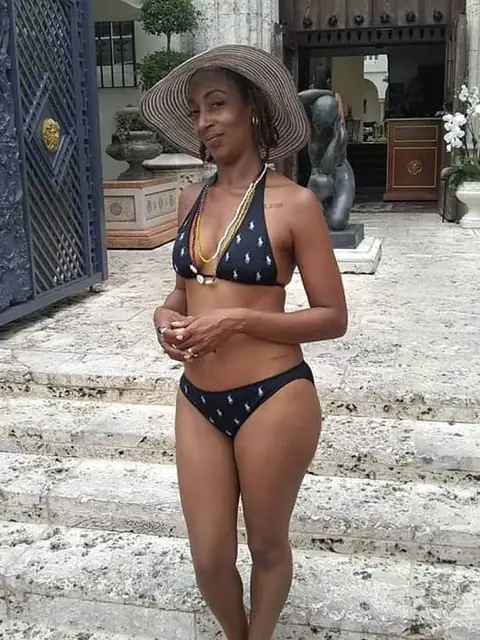 QUEENB MONEYBAGz on OnlyFans