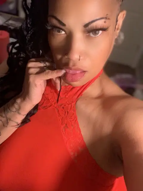 MamiMiaaa on OnlyFans