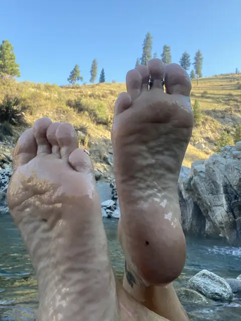 Adventure Feet on OnlyFans