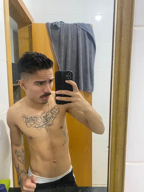 Henrique soares on OnlyFans