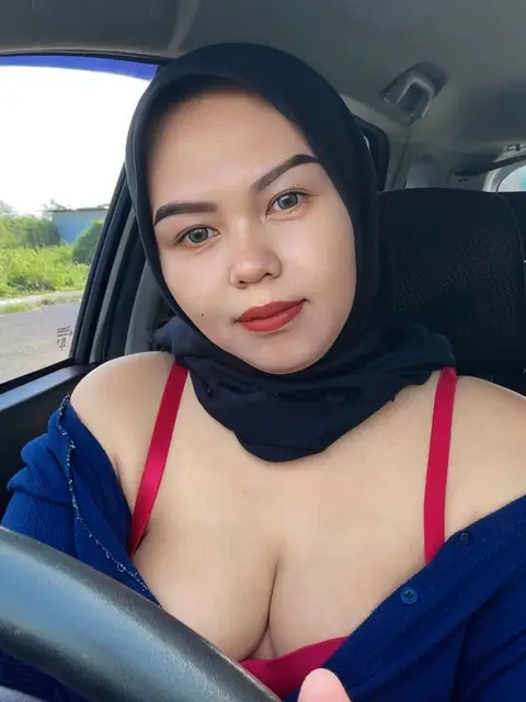 Yesi on OnlyFans