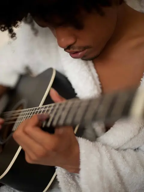 NakedGuitarist on OnlyFans