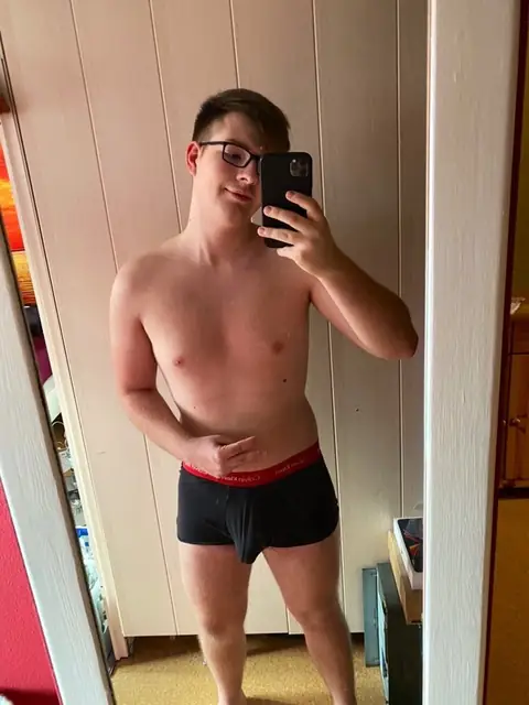 Simon Free on OnlyFans
