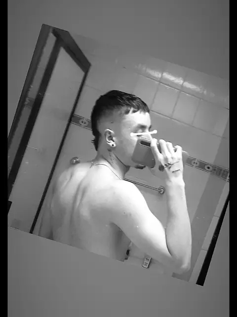 Brayan Castrill n on OnlyFans