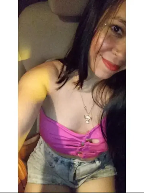 Pamola Flor on OnlyFans