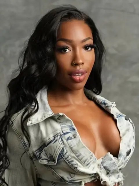 Ebony Lee on OnlyFans