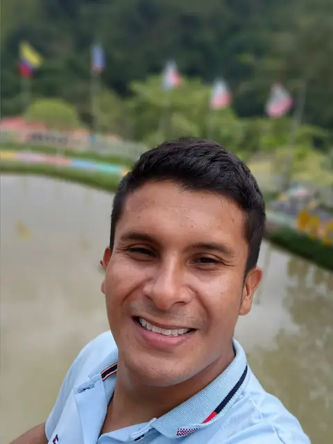 Juan Sebasti n Trivi o Manrique on OnlyFans