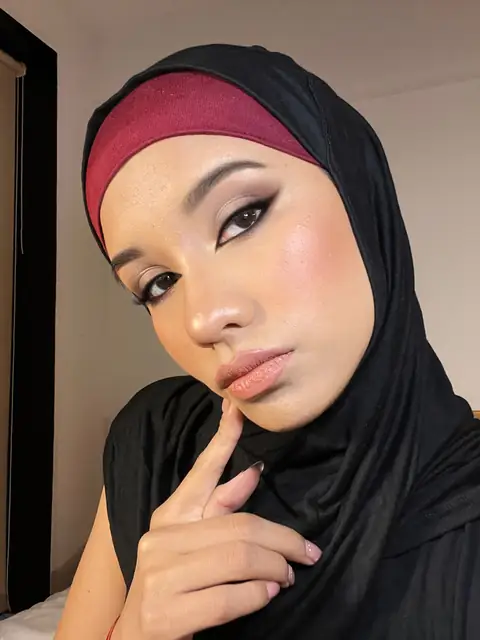 Amira Shaik on OnlyFans