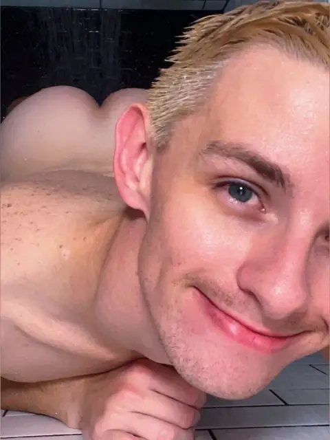 DCvers29 on Bluesky on OnlyFans