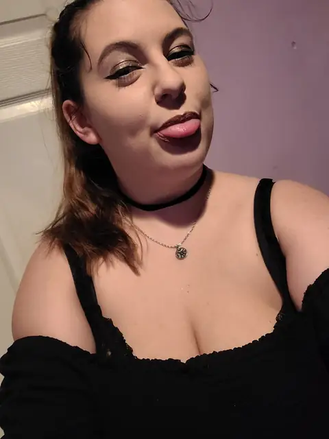 Lizzy The Librarian on OnlyFans