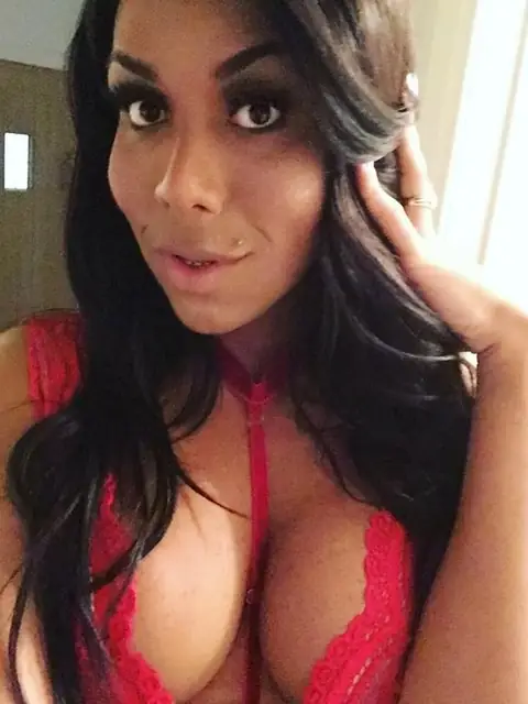 TS Luiza Jabour (Trans) on OnlyFans