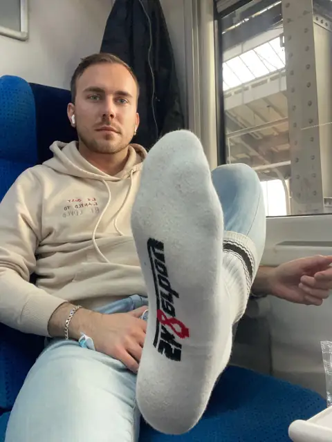 SneakerSocks90 on OnlyFans