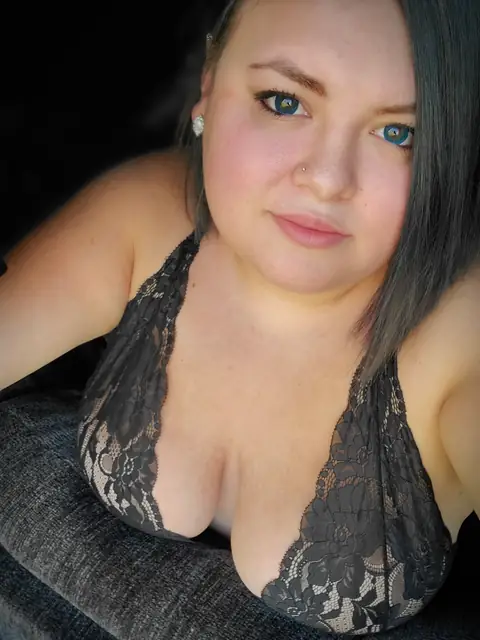 KATIE SOPHIA | NERDY NERD on OnlyFans