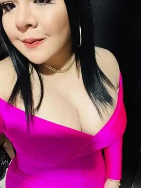 LizGonzalez on OnlyFans