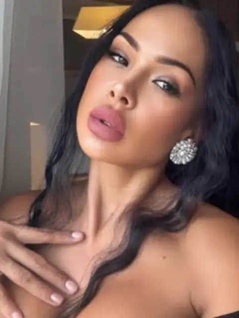 isabellaluxure on OnlyFans