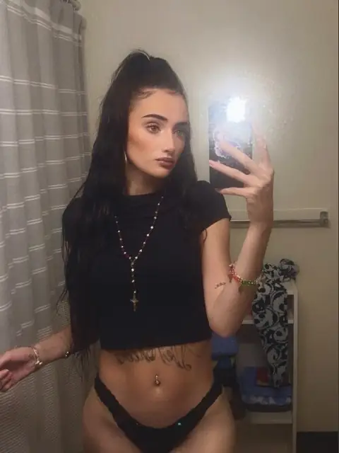 Lolaa DeArcos on OnlyFans