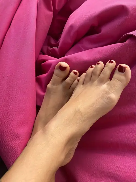 Barefootbabe2023 on OnlyFans
