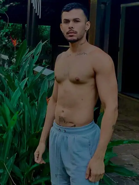 @Fmendss on OnlyFans