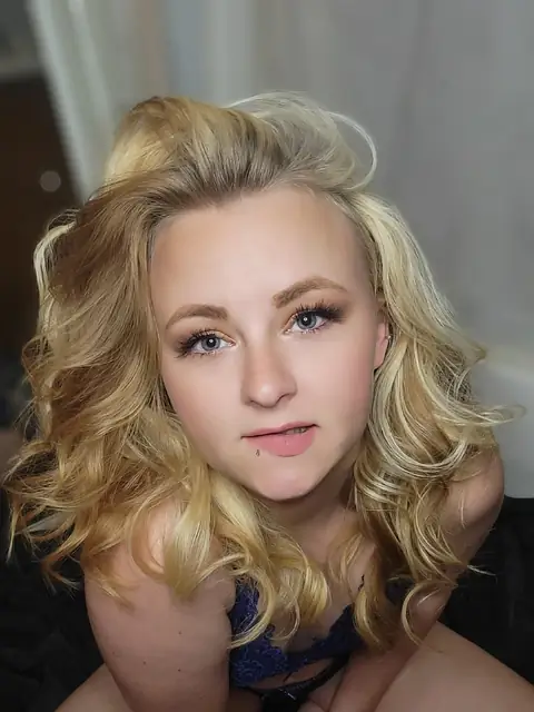 Sophie on OnlyFans