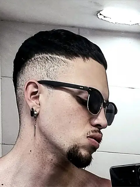 Adri n on OnlyFans