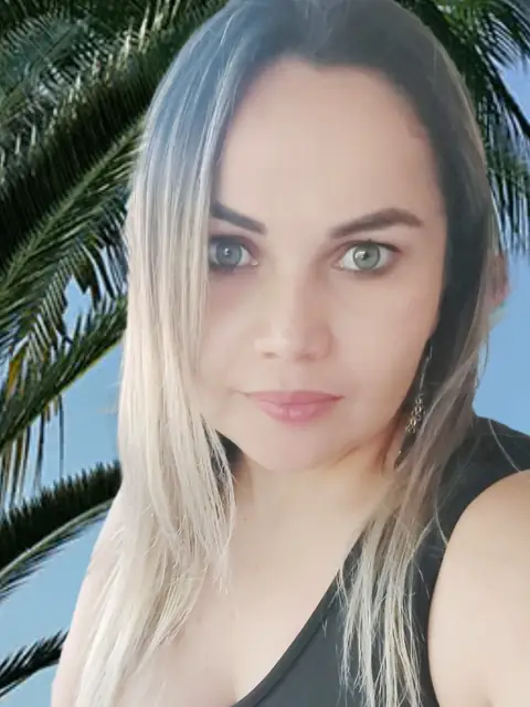 Simone Lima Mesquita on OnlyFans