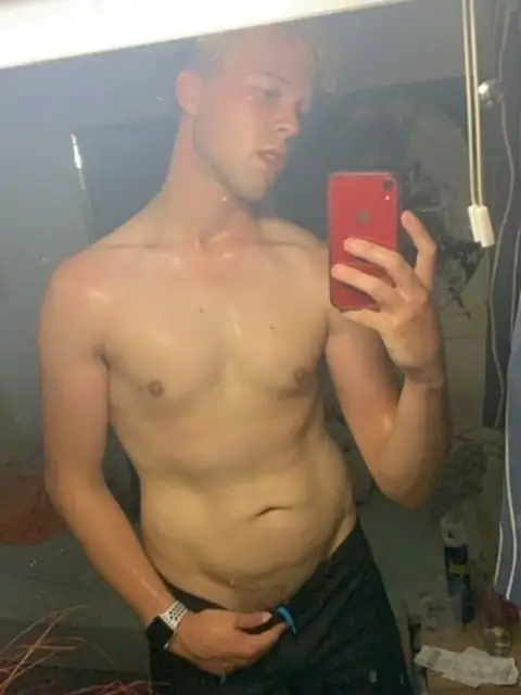 Qewt on OnlyFans