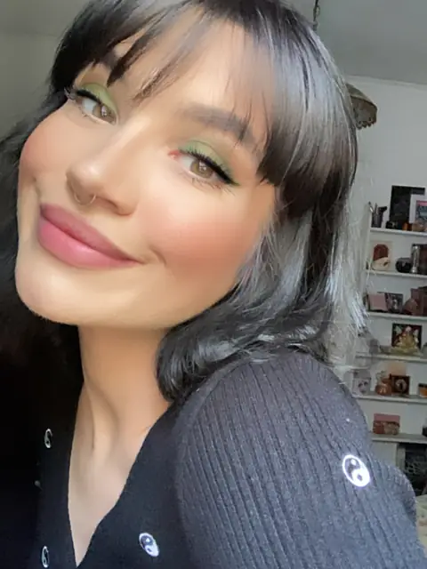 WitchyBisnis on OnlyFans
