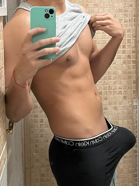 20CM on OnlyFans
