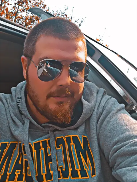 Michigankid90 on OnlyFans