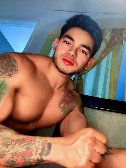 Oscar Antoine Luna on OnlyFans