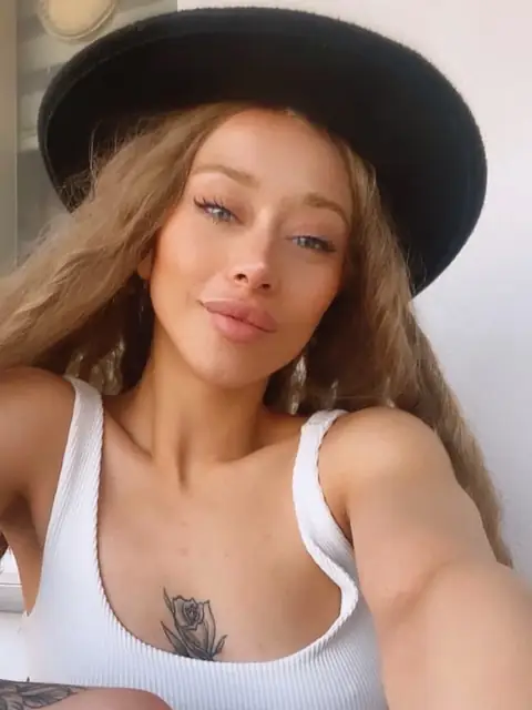 Milanaay on OnlyFans