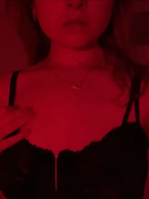 Mistress Kiki on OnlyFans