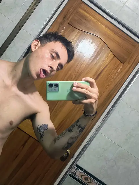 Miguel Rubio on OnlyFans