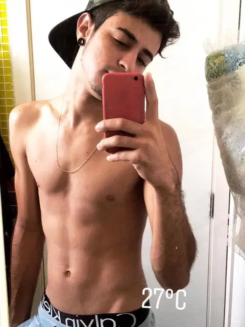 Raphael Guimaraes on OnlyFans