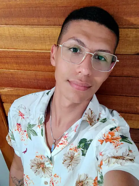 Isaac Reis on OnlyFans
