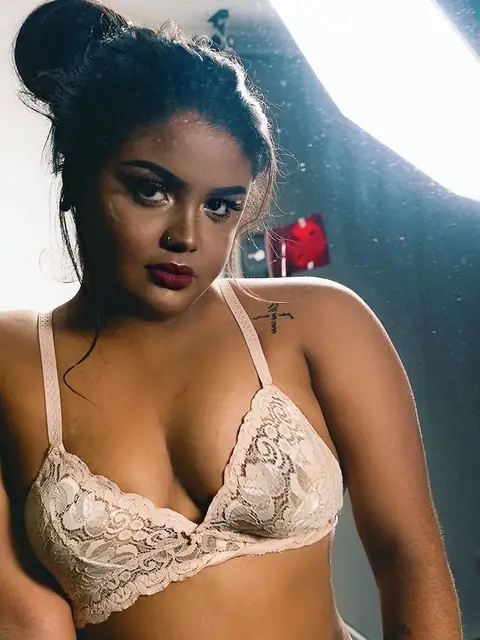 Joyce Santana on OnlyFans