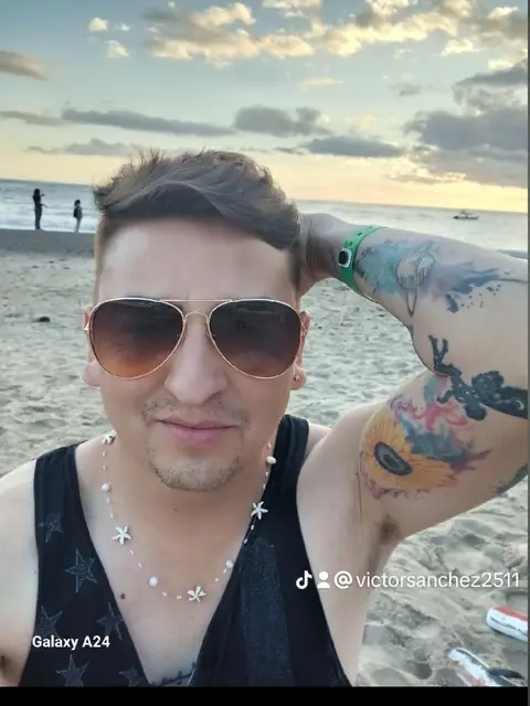 Vicko Le ncito on OnlyFans