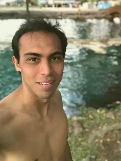 Beto S. on OnlyFans