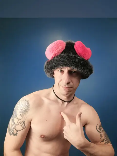 Aaron Apollo on OnlyFans