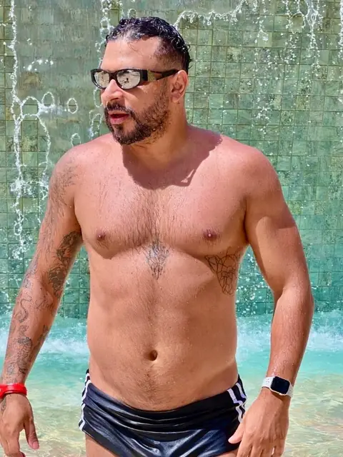 Sr Muniz on OnlyFans