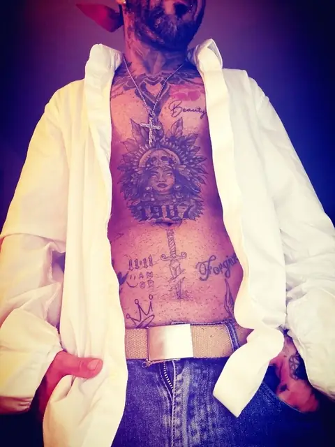Mello (Trans) on OnlyFans
