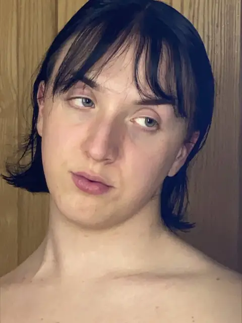 Lavis on OnlyFans