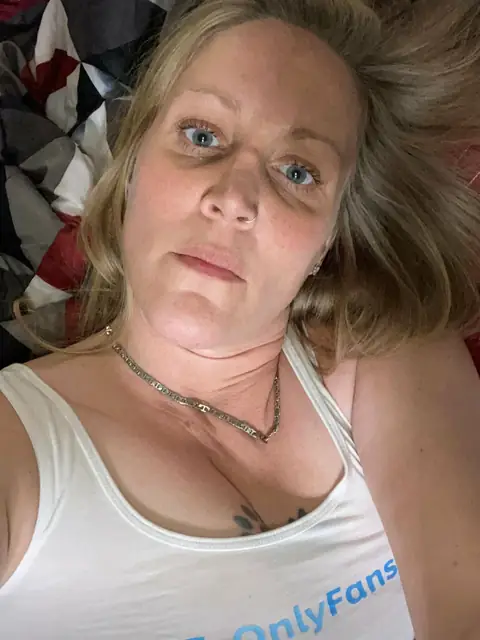 Bombblondebabe on OnlyFans