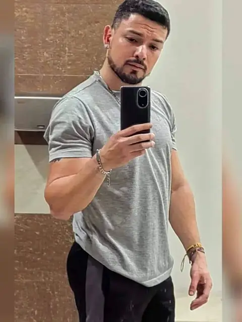 Mike CR on OnlyFans