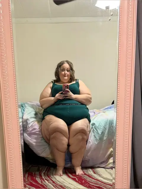 Traysa on OnlyFans