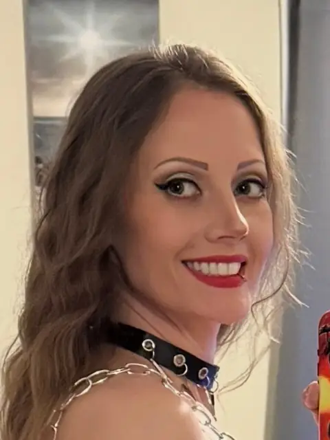 Laura Mae Fulkerson OnlyFans profile